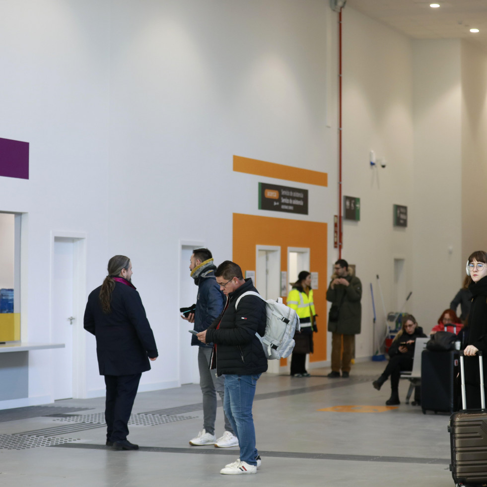 Renfe cambia los horarios de tres trenes de A Coruña