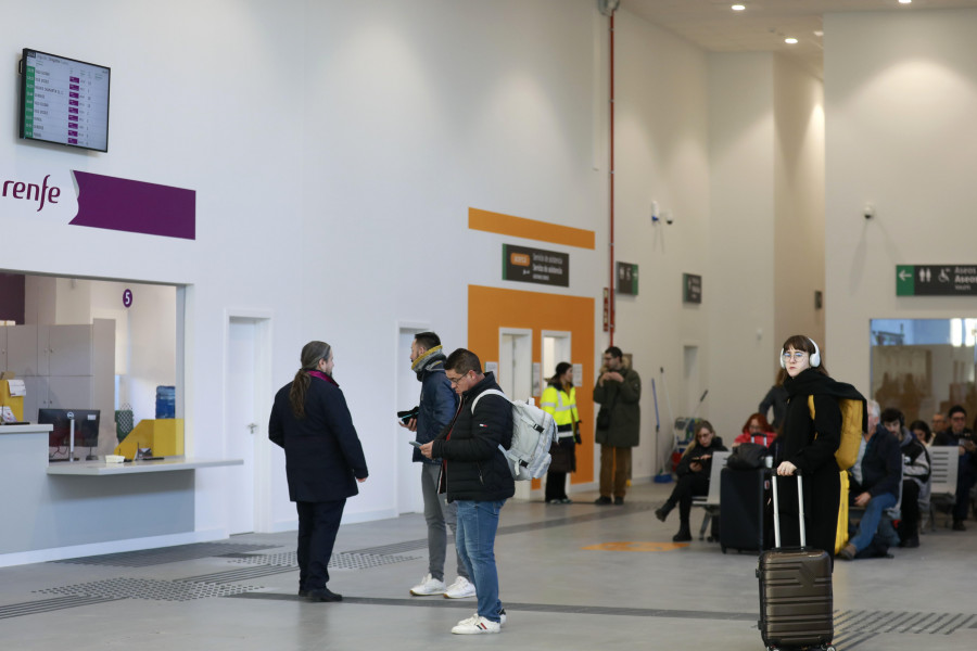 Renfe cambia los horarios de tres trenes de A Coruña