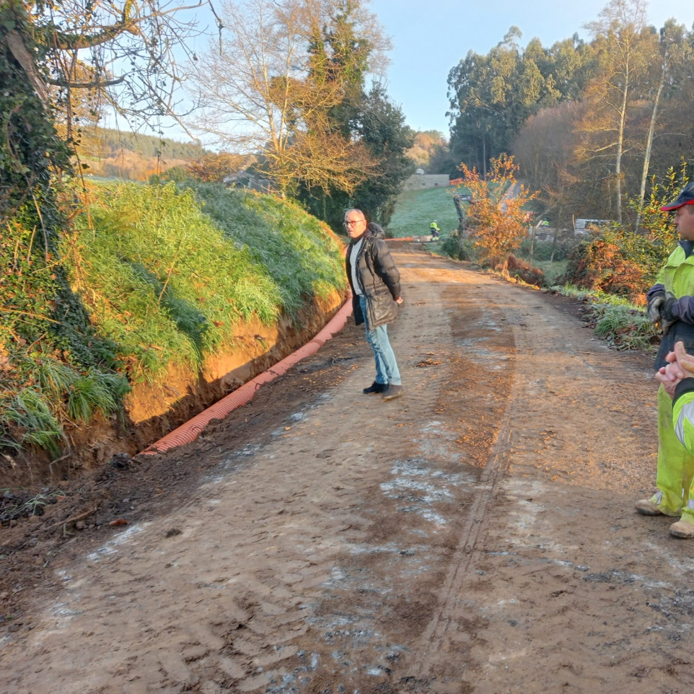 Carral comienza la II fase del proyecto de mejora del saneamiento en la parroquia de San Vicente de Vigo