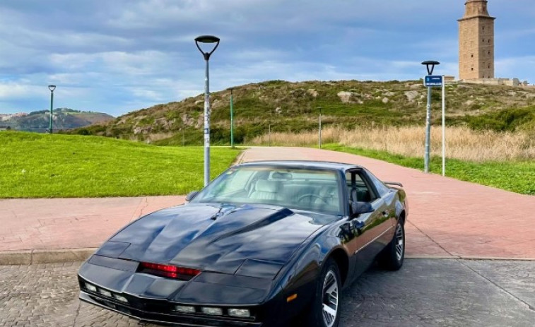 El coche fantástico, un blogger gastronómico y una ruta por la N-VI hasta A Coruña