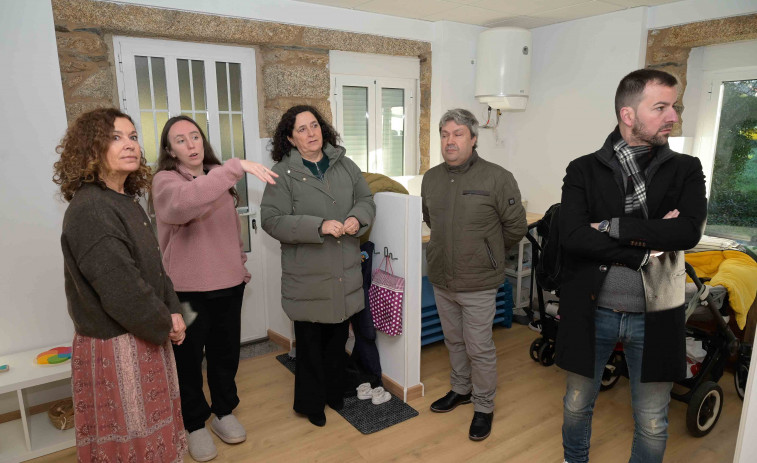 Belén do Campo visita a nova casa niño financiada pola Xunta en Paderne