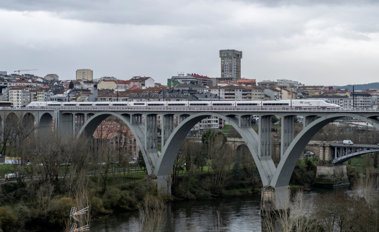 La Xunta reclama al Gobierno que “se tome en serio” a Galicia e impulse el AVE a Portugal