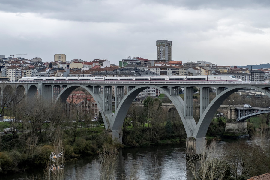 La Xunta reclama al Gobierno que “se tome en serio” a Galicia e impulse el AVE a Portugal