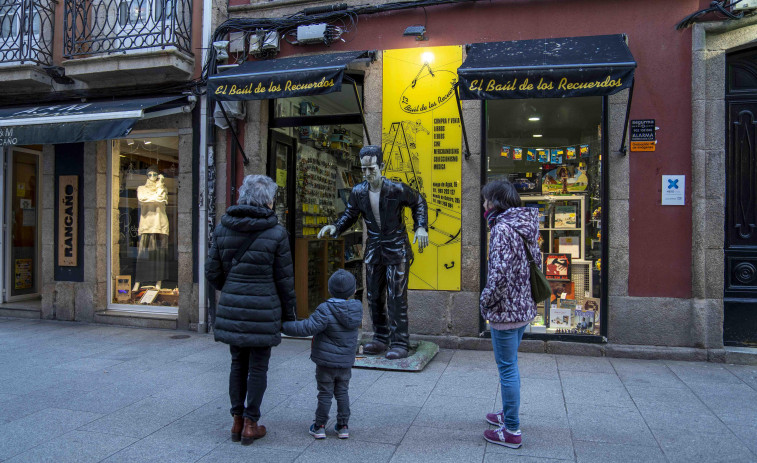 Las figuras emblemáticas de los negocios de A Coruña: del indio al Frankenstein