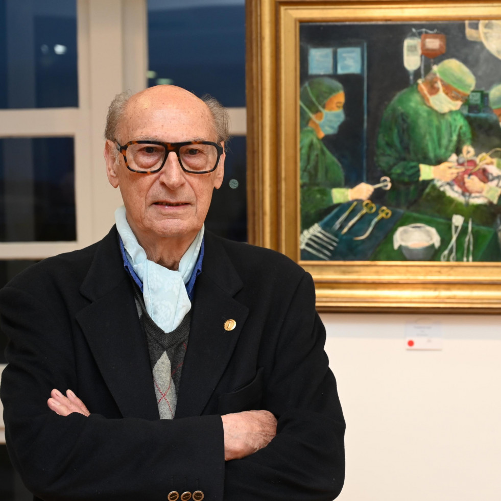 La conexión del médico del primer trasplante renal de A Coruña con el arte: “Soy urólogo por la pintura”