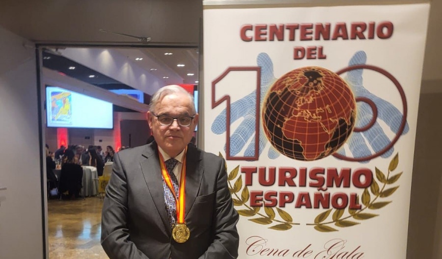 Nexotur premia a Alberto Barciela con la Medalla del Centenario del Turismo Español