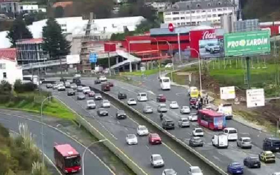 Colisión contra una farola en Alfonso Molina