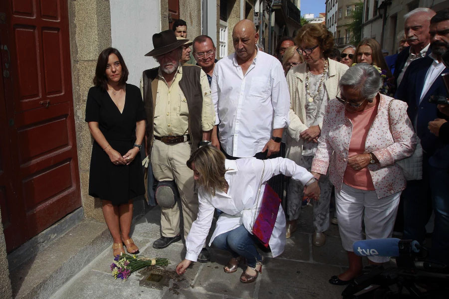 Todas las ‘stolpesteine’ de A Coruña estarán colocadas desde la próxima semana