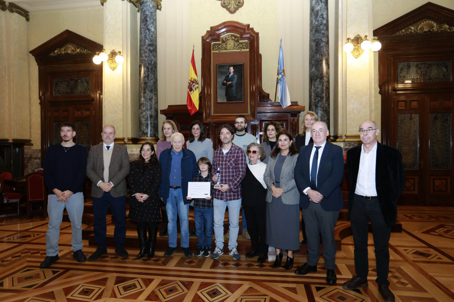 Ricardo F. Colmenero gana el LXXXIV Premio Pérez Lugín de la Asociación de la Prensa de A Coruña