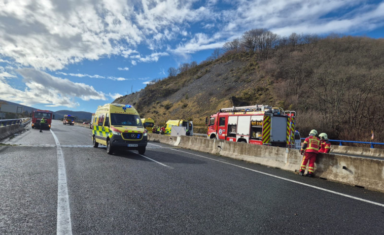 Mueren dos jóvenes de 17 años y tres resultan heridos en un accidente de tráfico en Cantabria