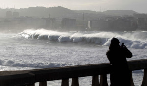 A Coruña sufre vientos huracanados por el temporal 'Herminia'