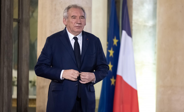 El Partido Socialista francés rompe la negociación con Bayrou por su posición sobre la inmigración