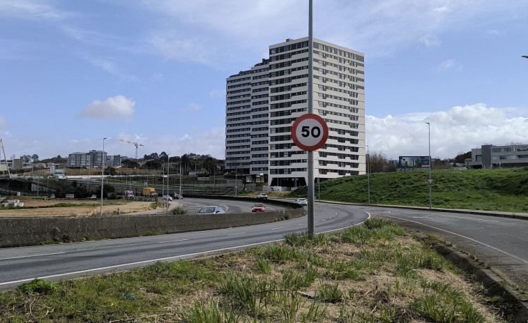 El Ayuntamiento baja de 80 a 50 por hora la velocidad máxima en la zona del Recinto Ferial