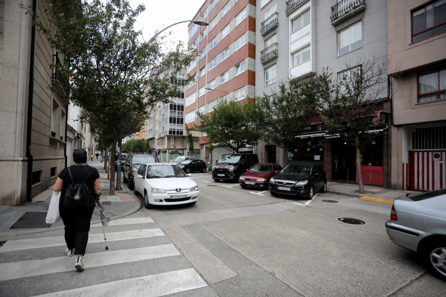 Hace 25 años | Los comerciantes proponen crear un bulevar en la avenida de Os Mallos