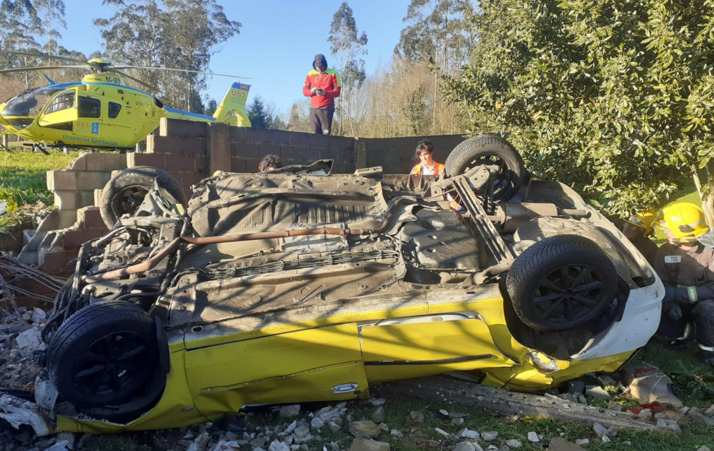 Una salida de vía en Ordes aumenta hasta tres los fallecidos en accidentes de tráfico en Galicia