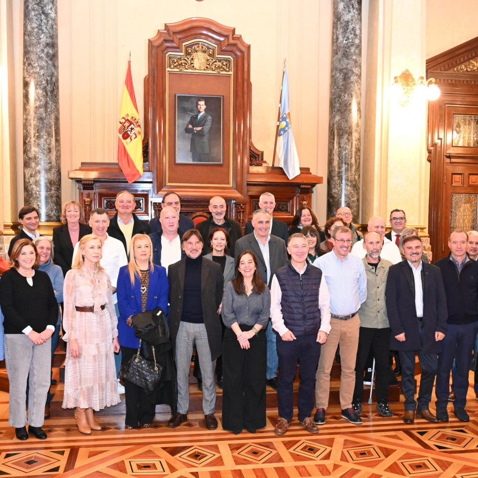 Acto de agradecimiento de la ciudadanía a los 42 trabajadores municipales jubilados en 2024