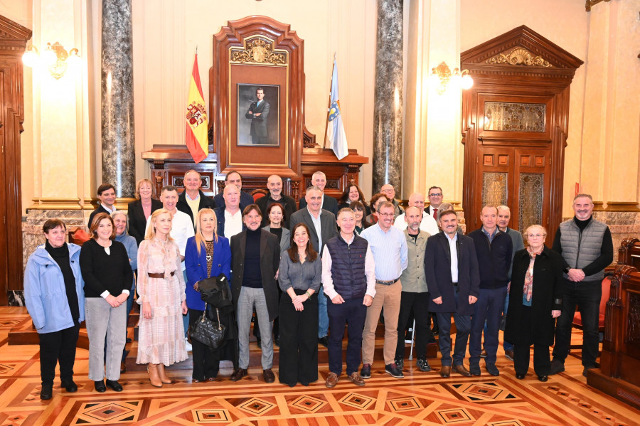 Acto de agradecimiento de la ciudadanía a los 42 trabajadores municipales jubilados en 2024