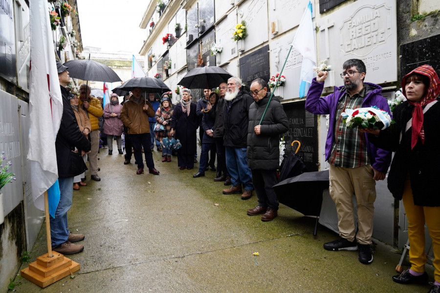 O BNG rende un emotivo tributo a Moncho Valcárcel, o cura das Encrobas