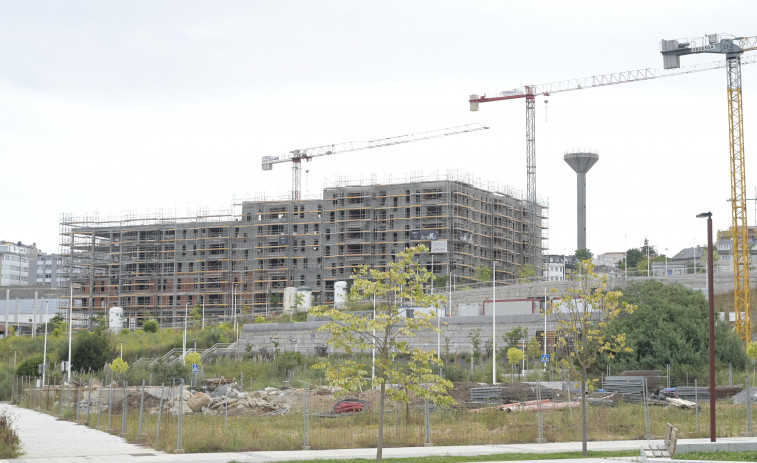 El tiempo medio de espera para licencias de construcción en A Coruña se redujo  a menos de un año