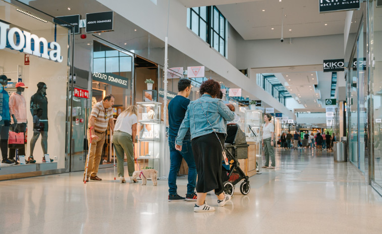 Coruña The Style Outlets conmemorará el Día Mundial contra el Cáncer con un taller de maquillaje de cejas