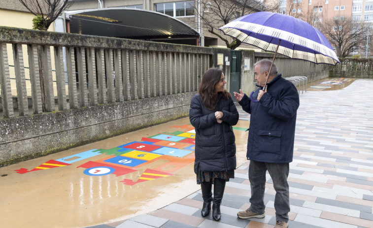 Terminan las obras de remodelación de la plaza Pintor Laxeiro