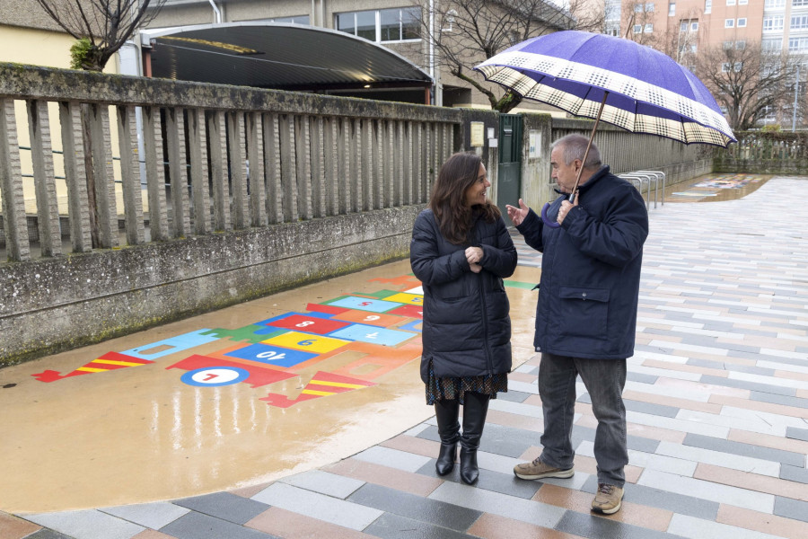 Terminan las obras de remodelación de la plaza Pintor Laxeiro