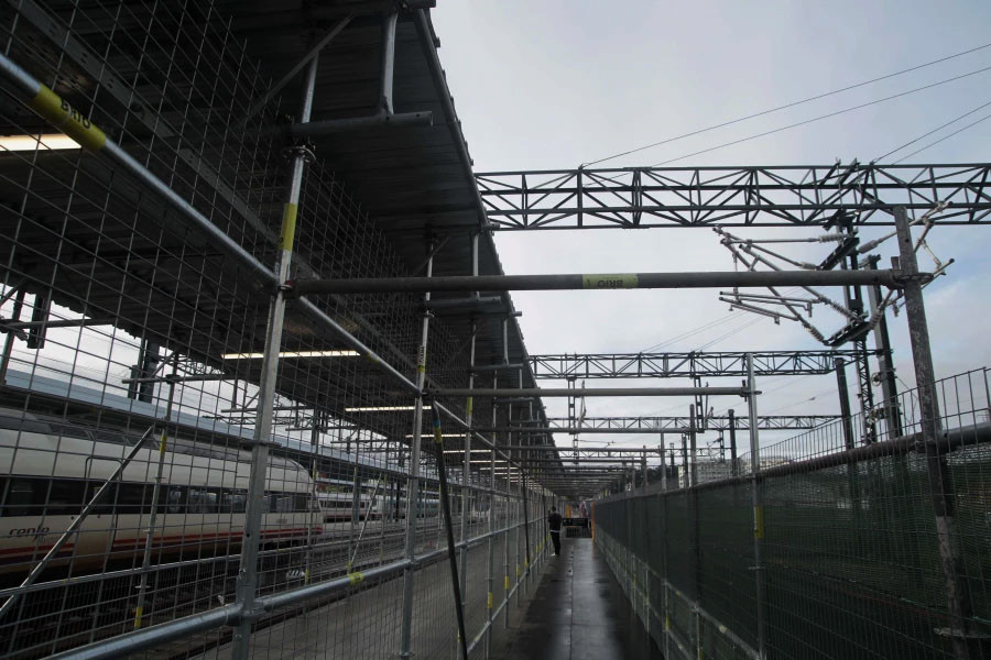 Del tren al coche, como de Uxes a Coruña