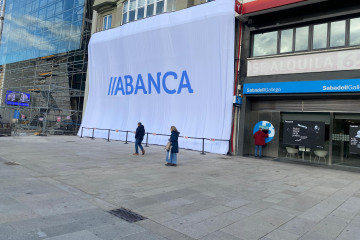 Telón inauguración Avenida