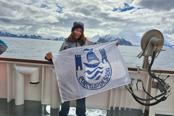 Bandera de sada a bordo del Odon de Buen