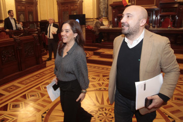 Inés Rey y José Manuel Lage Tuñas abandonan el pleno de ayer  quintana