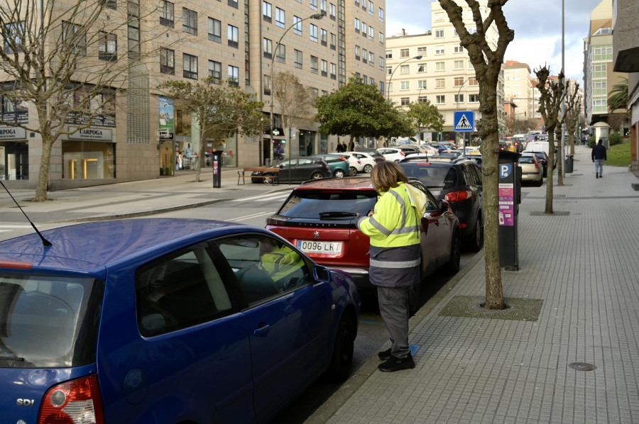 Los vehículos aportan al año al Ayuntamiento de A Coruña casi 20 millones de euros