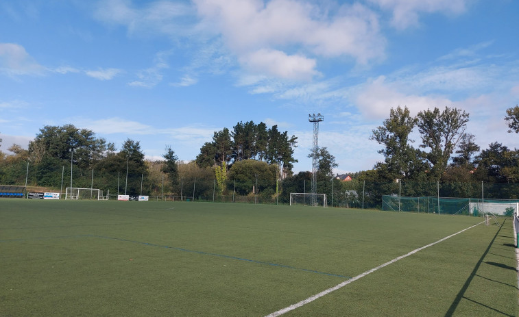 El Concello mejorará la red del campo de fútbol Lendoiro