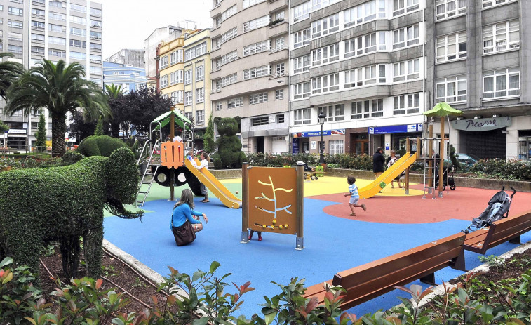 Reabre el parque infantil de Maestro Mateo