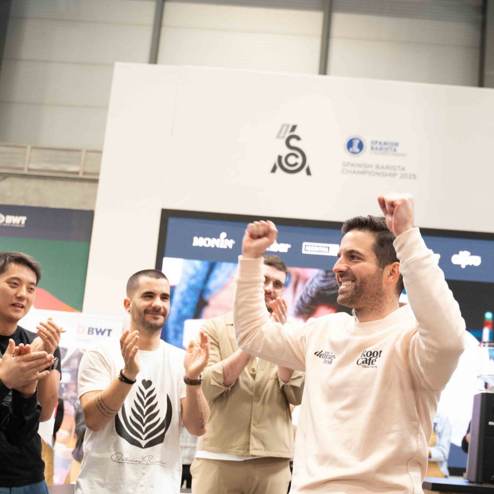 El vigués Marcos González, barista de Delikia, revalida su título y gana el Campeonato Nacional de Baristas 2025