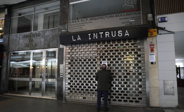 Un bar de A Coruña explota después de que lo cierren y llama a la unión del sector