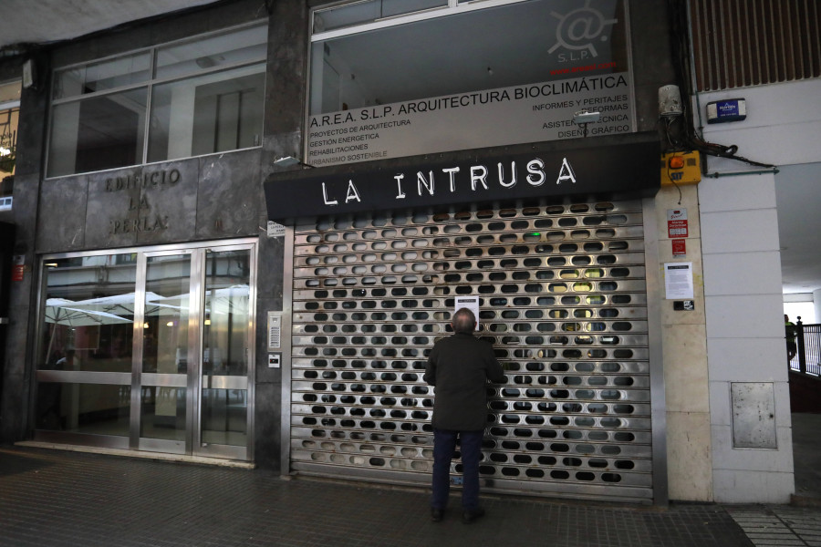 Un bar de A Coruña explota después de que lo cierren y llama a la unión del sector