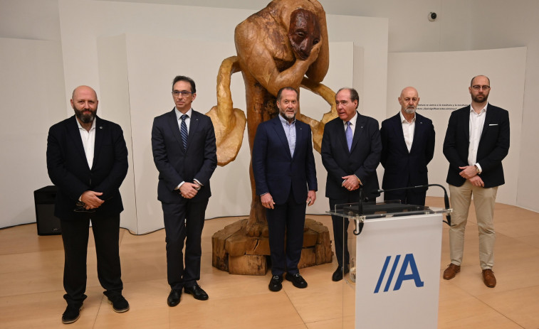 Abanca inaugura ‘Espacio y Tiempo’, una exposición que “invierte el papel tradicional del arte”