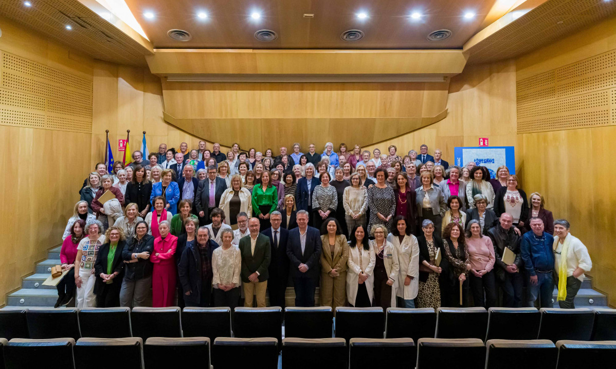 20250221 Conselleiro Sanidade acto xubilados A Coruña