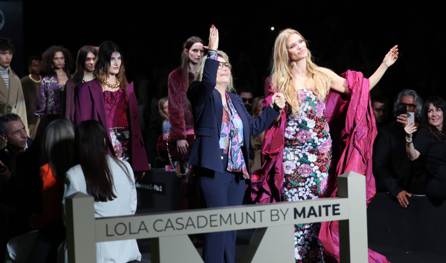 Esther Cañadas y la hija de John Travolta, protagonistas del desfile de Lola Casademunt