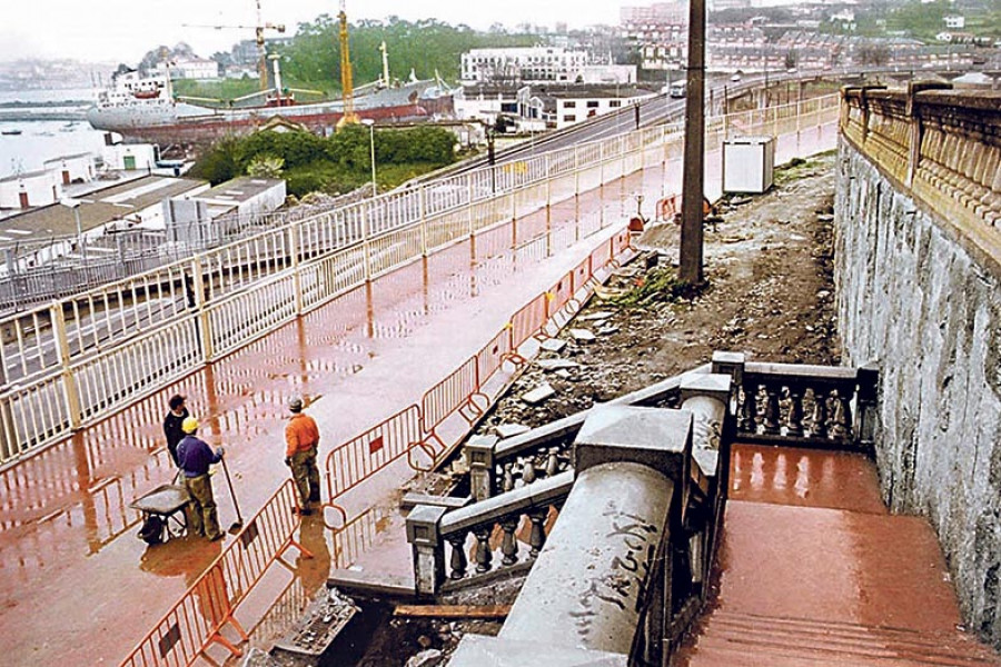 Hace 25 años | Empieza la última fase de las obras de construcción del paseo de Casablanca