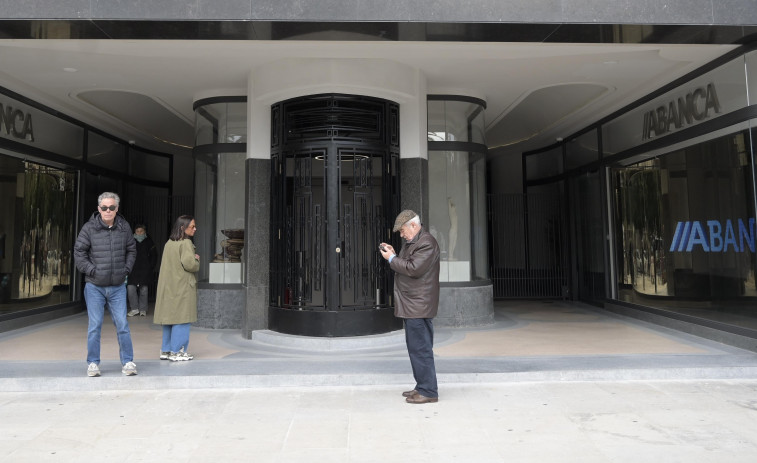 El Cine Avenida, lugar de encuentro de la “chavalería” de A Coruña y de primeras películas