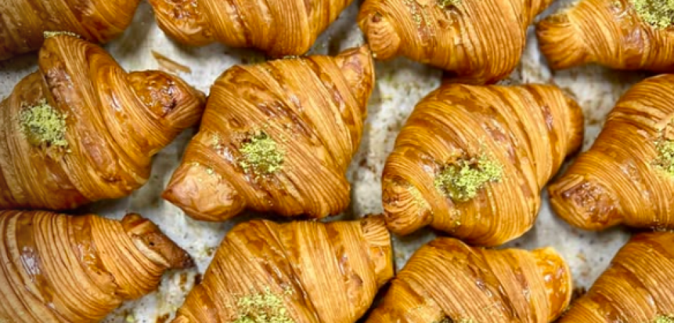 ¿Dónde comer delicias con pistacho en A Coruña? Celebra su Día Mundial con los mejores dulces de la ciudad