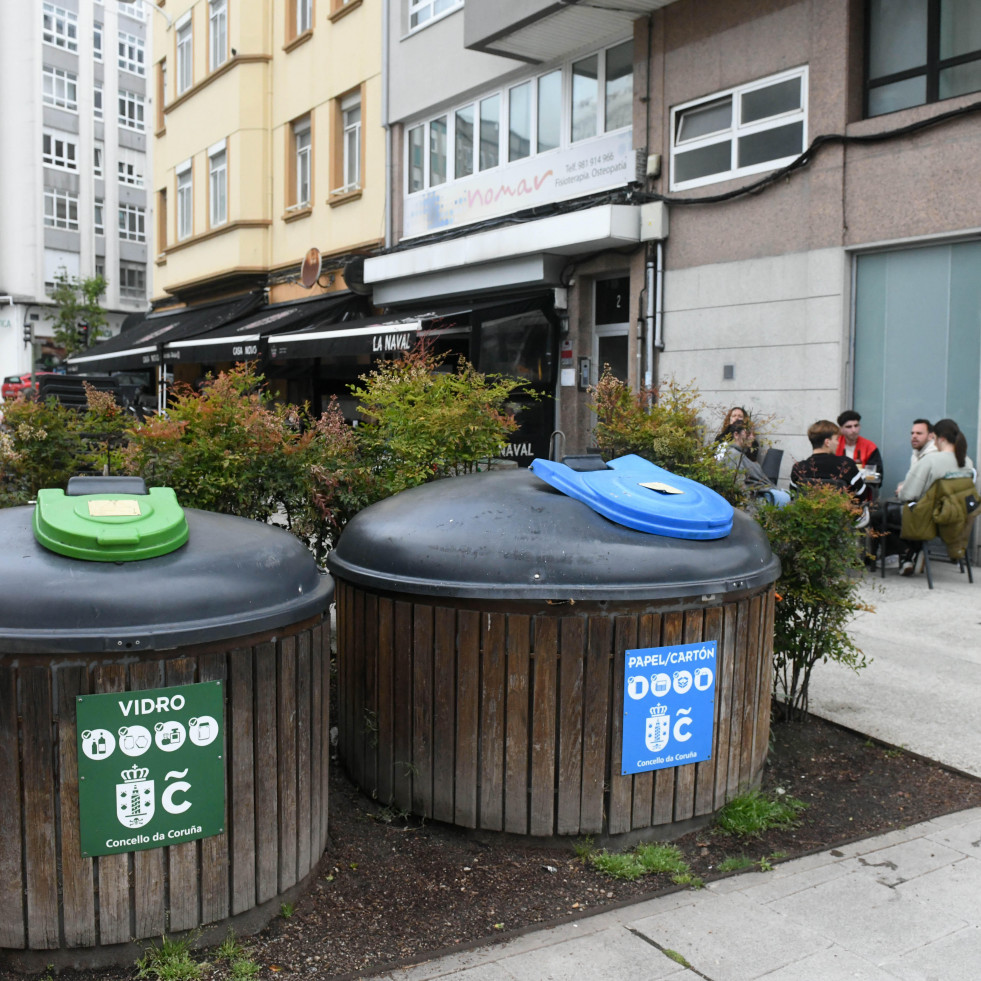 La Xunta multa con agravantes a A Coruña por no poner el quinto contenedor