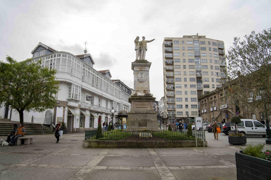 La nueva señalética de Betanzos hace distinciones: seis colores para seis tipologías