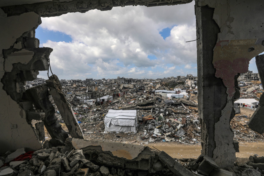 Israel confirma un ataque contra "dos sospechosos" en el sur de la Franja pese al alto el fuego