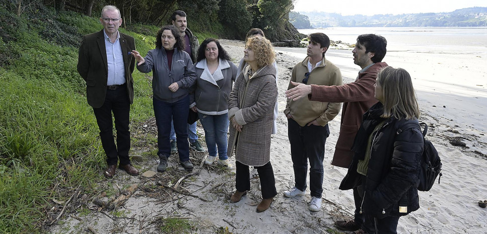 Anuncian una inversión de 30.000 euros para mejorar el entorno de la playa de la Ribeira de Miño