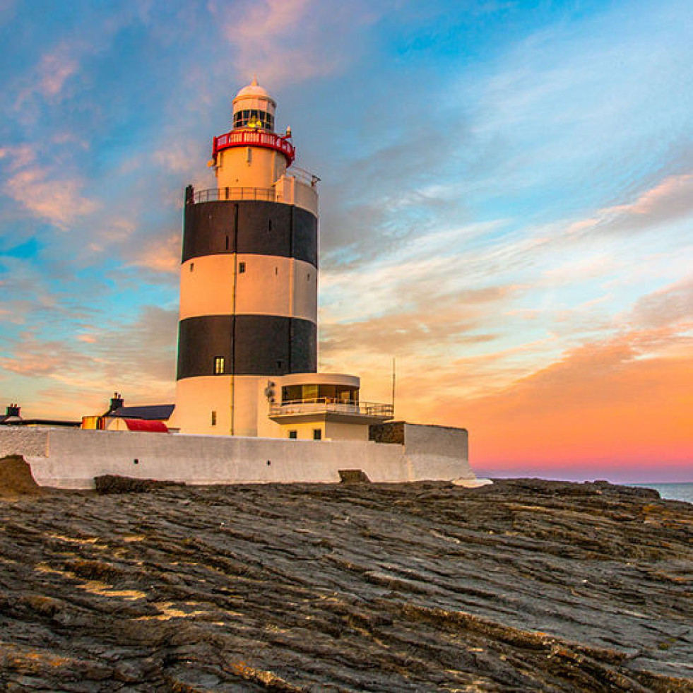 El faro que le quiere hacer la competencia a la Torre de Hércules