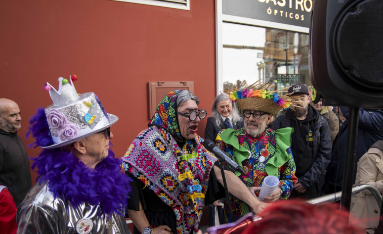 Los choqueiros toman A Coruña con su incansable espíritu fiestero