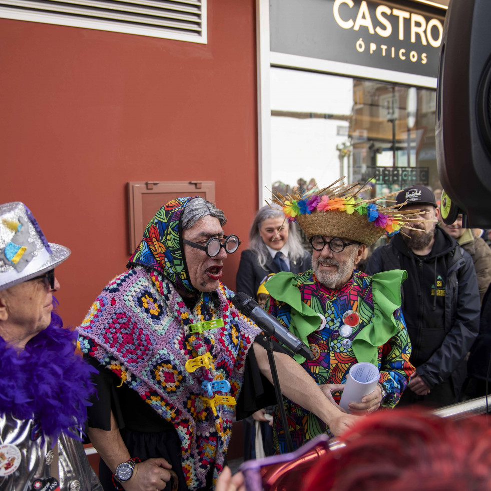 Los choqueiros toman A Coruña con su incansable espíritu fiestero