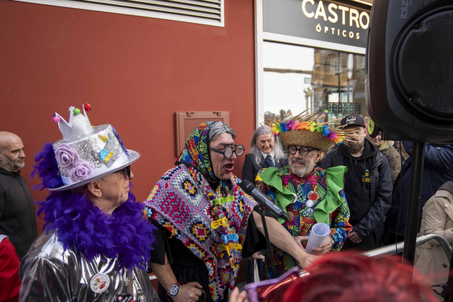 Los choqueiros toman A Coruña con su incansable espíritu fiestero